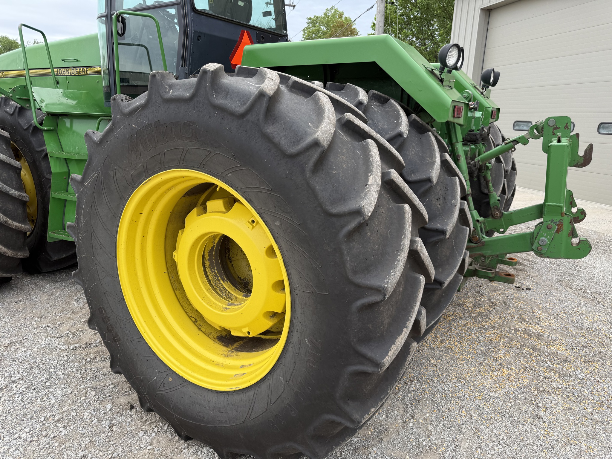  1996 John Deere 8870 at Heritage Tractor in Pontiac, IL