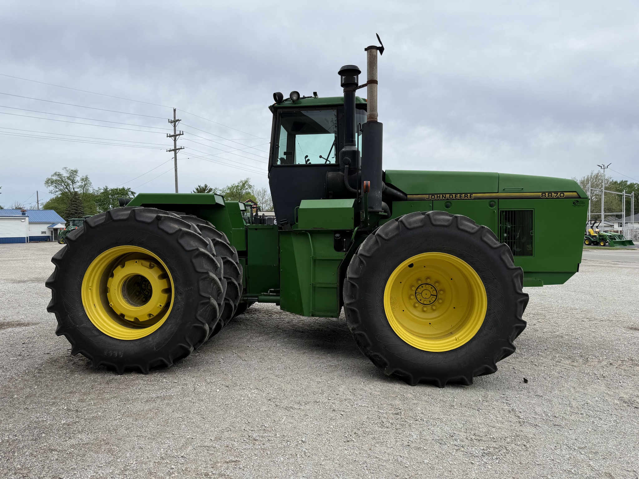  1996 John Deere 8870 at Heritage Tractor in Pontiac, IL