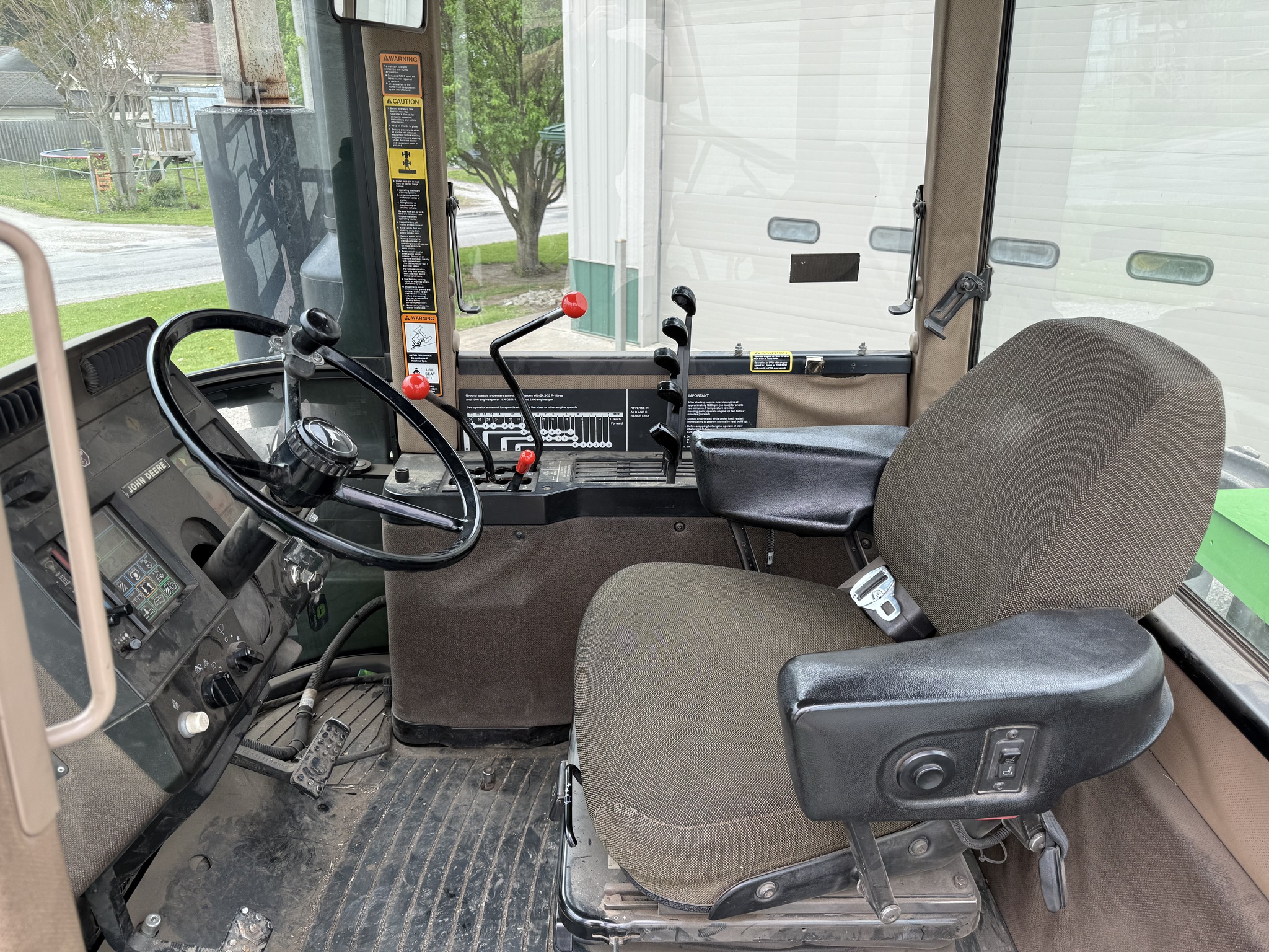  1996 John Deere 8870 at Heritage Tractor in Pontiac, IL