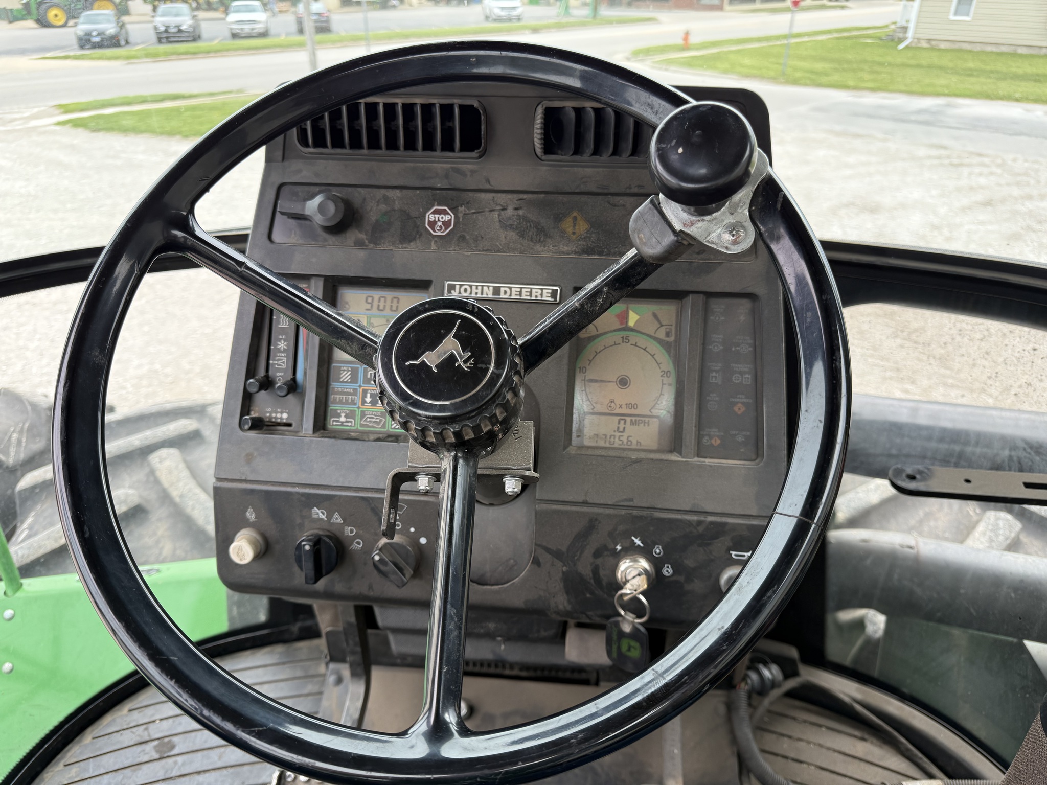  1996 John Deere 8870 at Heritage Tractor in Pontiac, IL