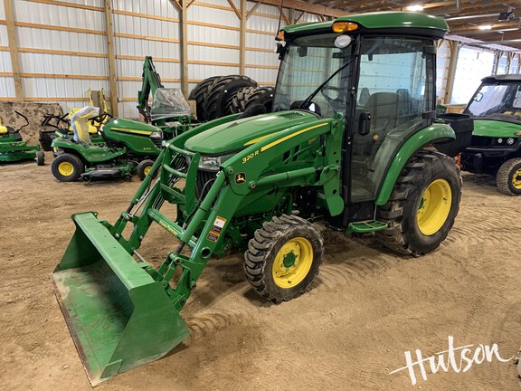 Photo of 2023 John Deere 3039R