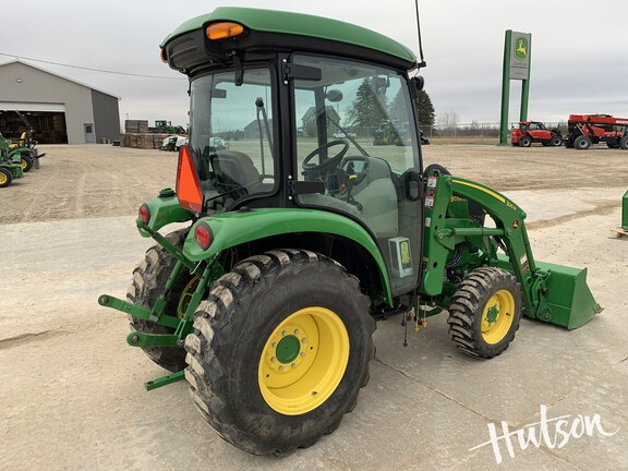 Photo of 2023 John Deere 3039R