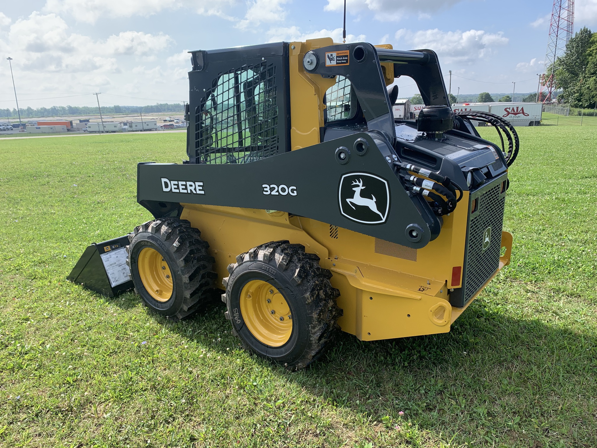 2026 John Deere 320G Image 4