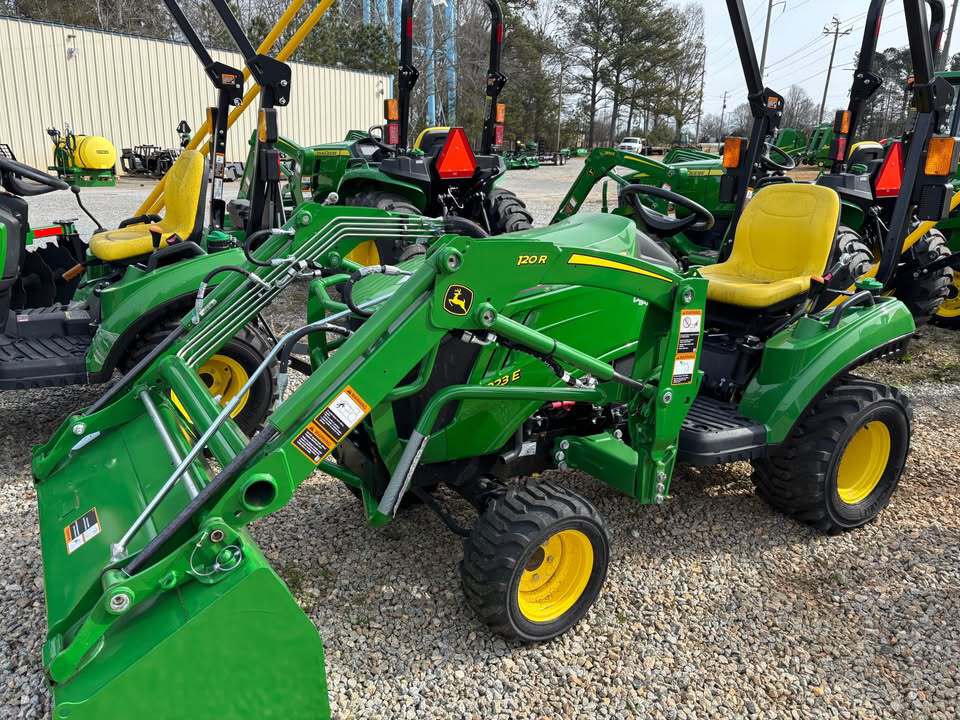 2024 John Deere 1023E Image 1