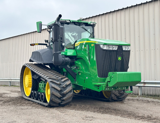 2022 John-Deere 9RT 570