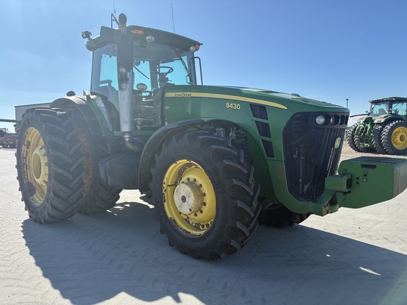 2007 John Deere 8430 (3rd thumbnail)