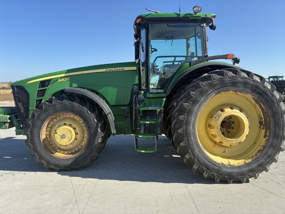 2007 John Deere 8430 (8th thumbnail)
