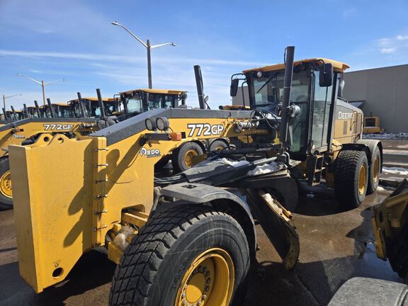 Photo of a 2018 John Deere 772G
