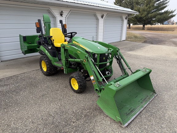 2019 John Deere 1025R - Photo10