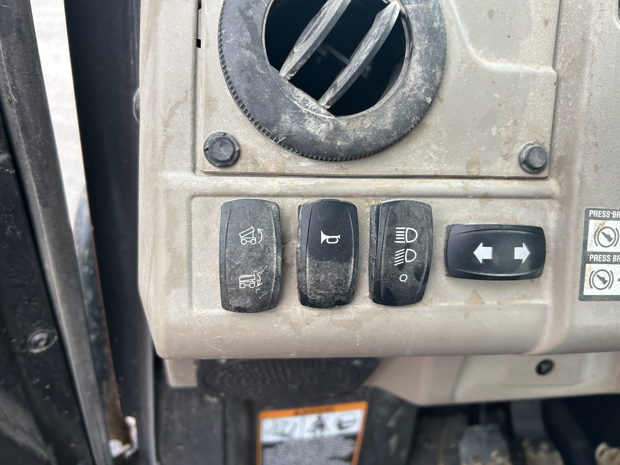  2025 John Deere XUV 845R Premium Cab at Heritage Tractor in Adrian, MO