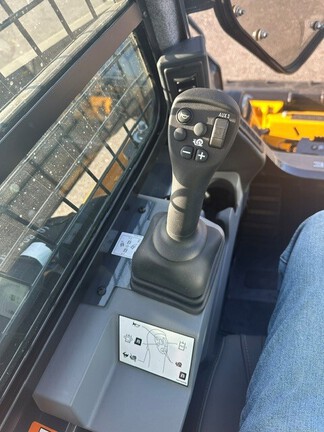 2026 John Deere 335P-8