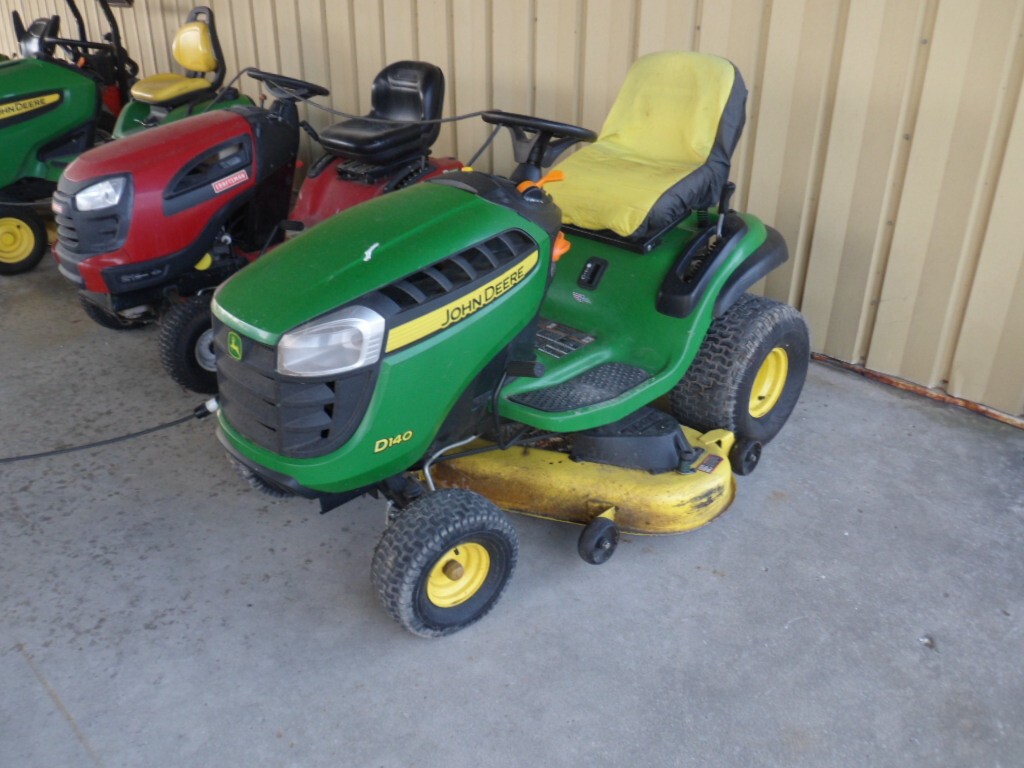 2016 John Deere D140 Image 2