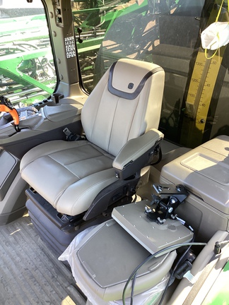 2024 John Deere 616R - Photo16