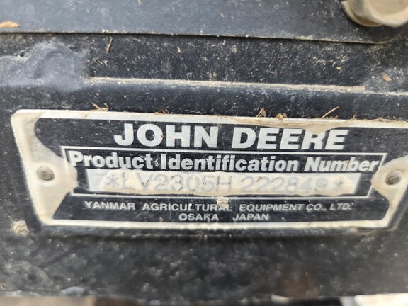 Photo of 2006 John Deere 2305