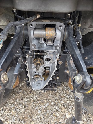 Photo of 2006 John Deere 2305