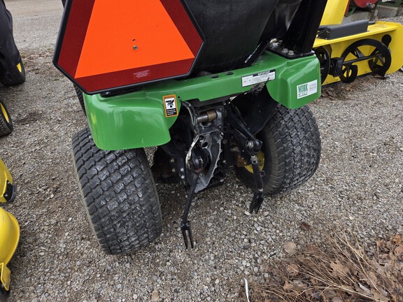 Photo of 2006 John Deere 2305