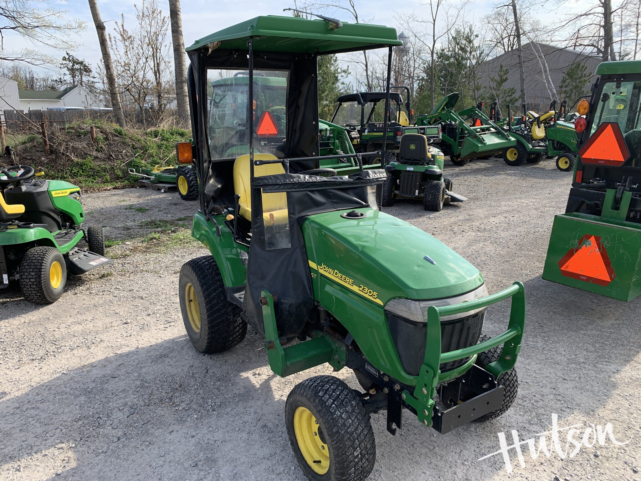 2006 John Deere 2305