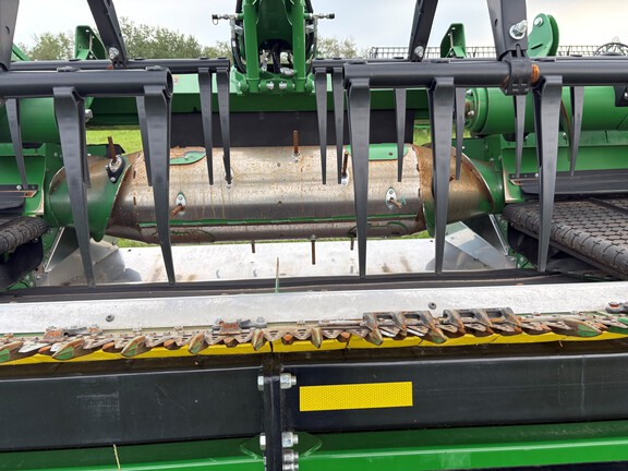 Used 2025 John Deere HDR 50 Combine Platforms at Horizon Ag & Turf in Falher, AB - Photo6