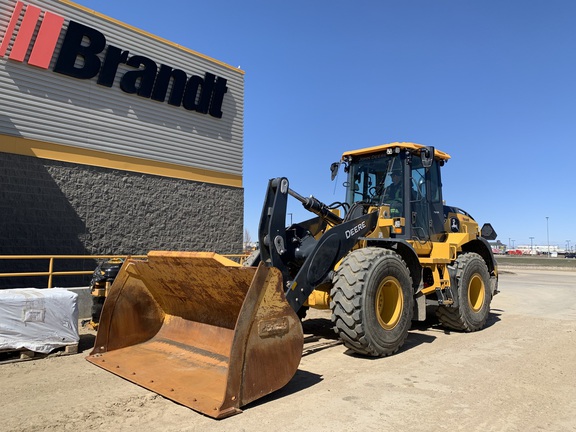 Photo of a 2024 John Deere 544 P