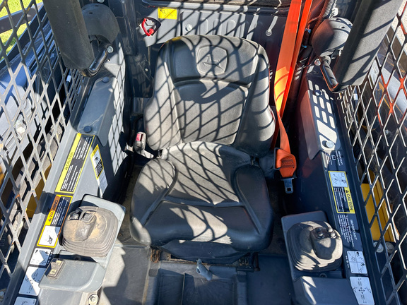 2019 John-Deere 324G