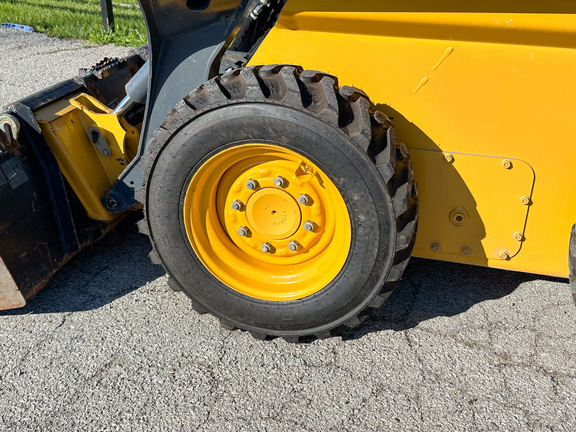 2019 John-Deere 324G