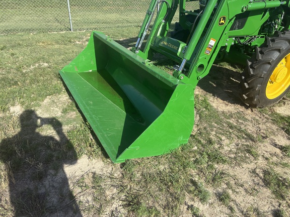 2024 John Deere 5075E (3rd thumbnail)