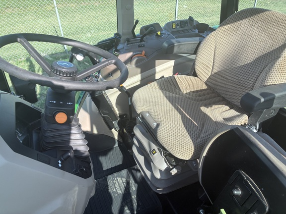 2024 John Deere 5075E (13th thumbnail)