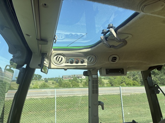 2024 John Deere 5075E (12th thumbnail)