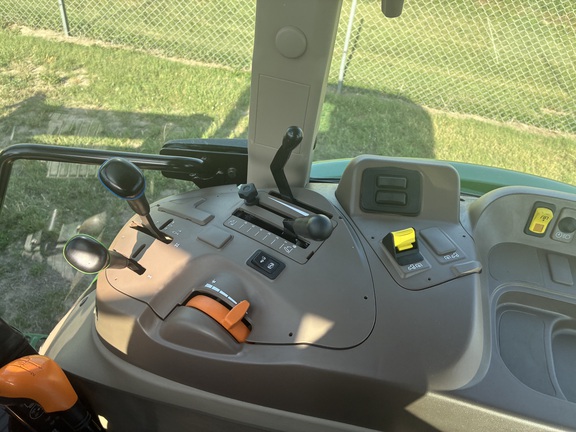 2024 John Deere 5075E (19th thumbnail)