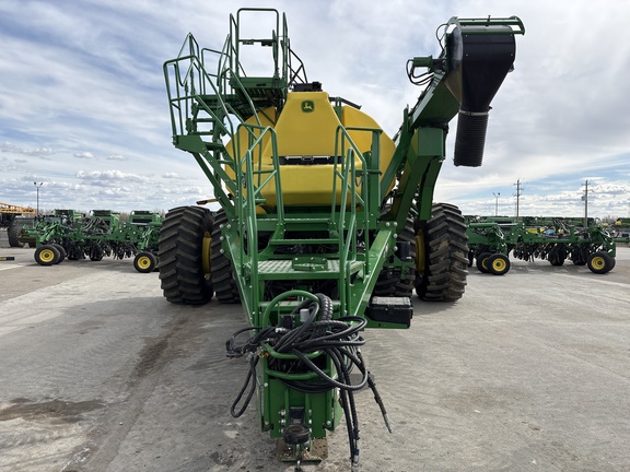 Used 2025 John Deere C650L Air Carts at Horizon Ag & Turf in Lloydminster, AB - Photo2