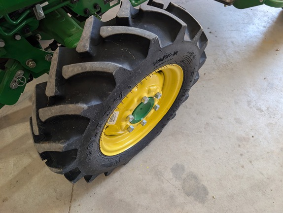 2023 John Deere 3046R - Photo10