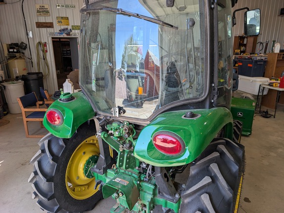 2023 John Deere 3046R - Photo14