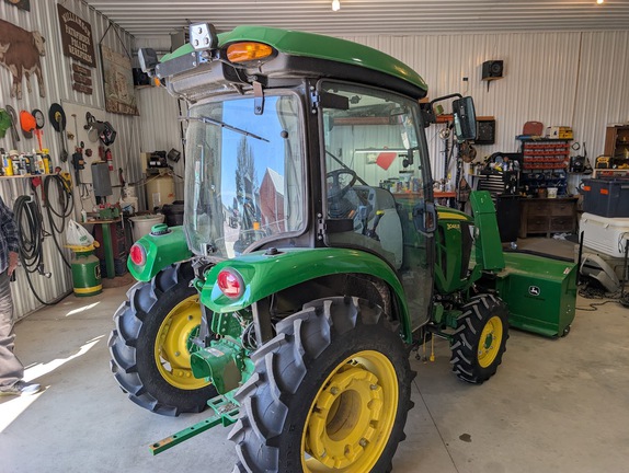 2023 John Deere 3046R - Photo16