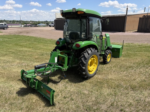 2023 John Deere 3046R - Photo3