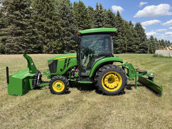 2023 John Deere 3046R - Photo6