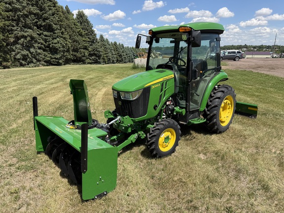 2023 John Deere 3046R - Photo7