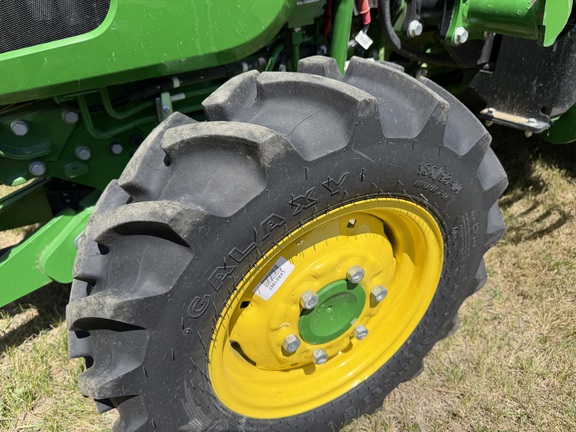 2023 John Deere 3046R - Photo10