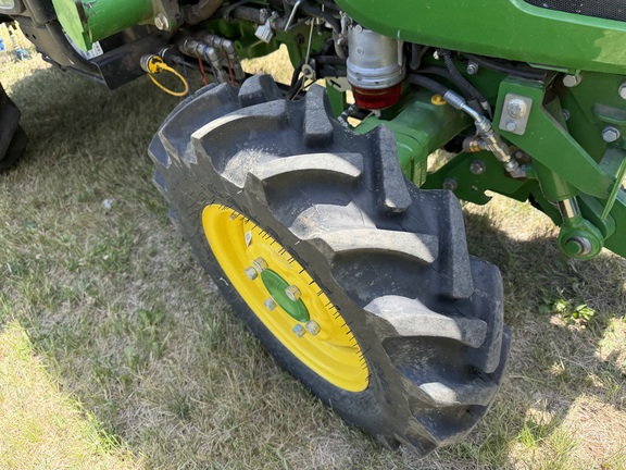 2023 John Deere 3046R - Photo11
