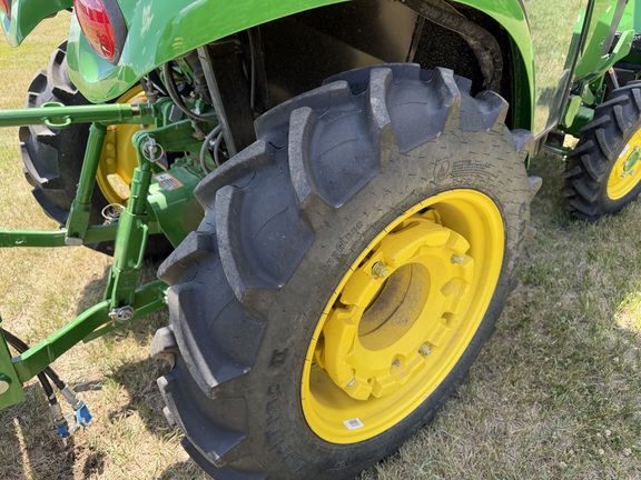 2023 John Deere 3046R - Photo13