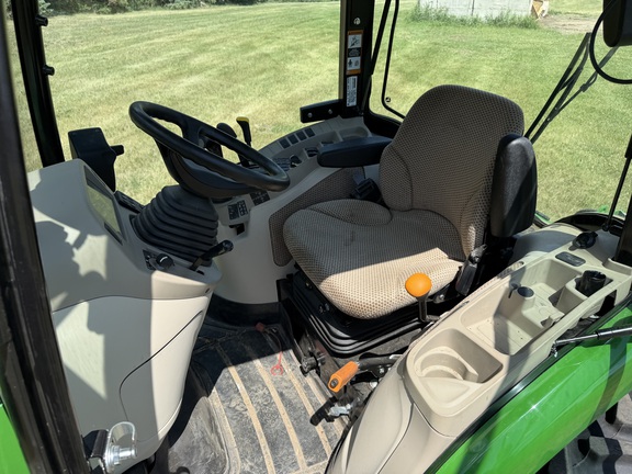2023 John Deere 3046R - Photo31