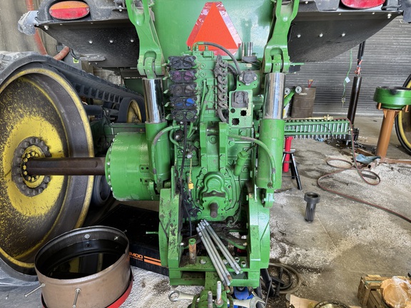 2011 John Deere 8335RT - Photo16