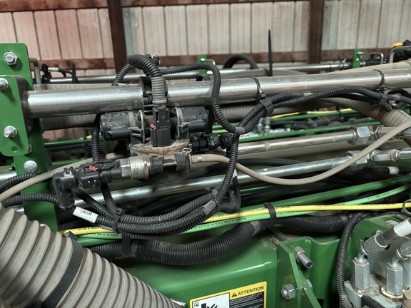 2025 John Deere 1775NT - Photo9