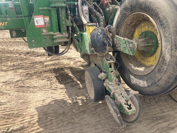 Photo of 2026 John Deere 1775NT
