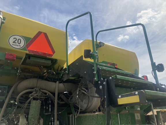 Photo of 2026 John Deere 1775NT