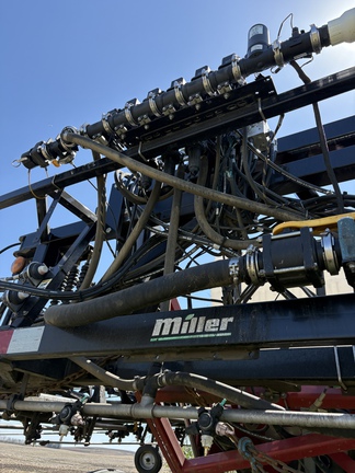 Used 2010 Miller Condor G75 Self Propelled Sprayers at Horizon Ag & Turf in Lloydminster, AB - Photo2