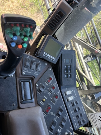Used 2010 Miller Condor G75 Self Propelled Sprayers at Horizon Ag & Turf in Lloydminster, AB - Photo13