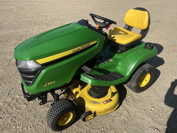 Photo of a 2018 John Deere X350