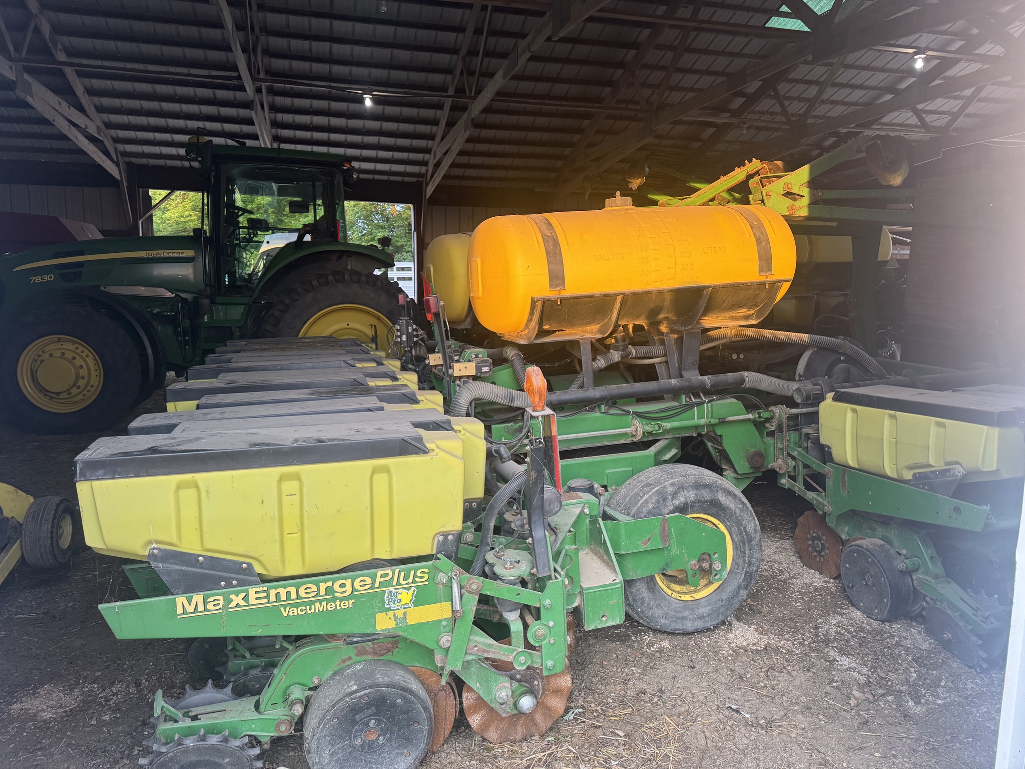 1999 John Deere 1780 Image 12