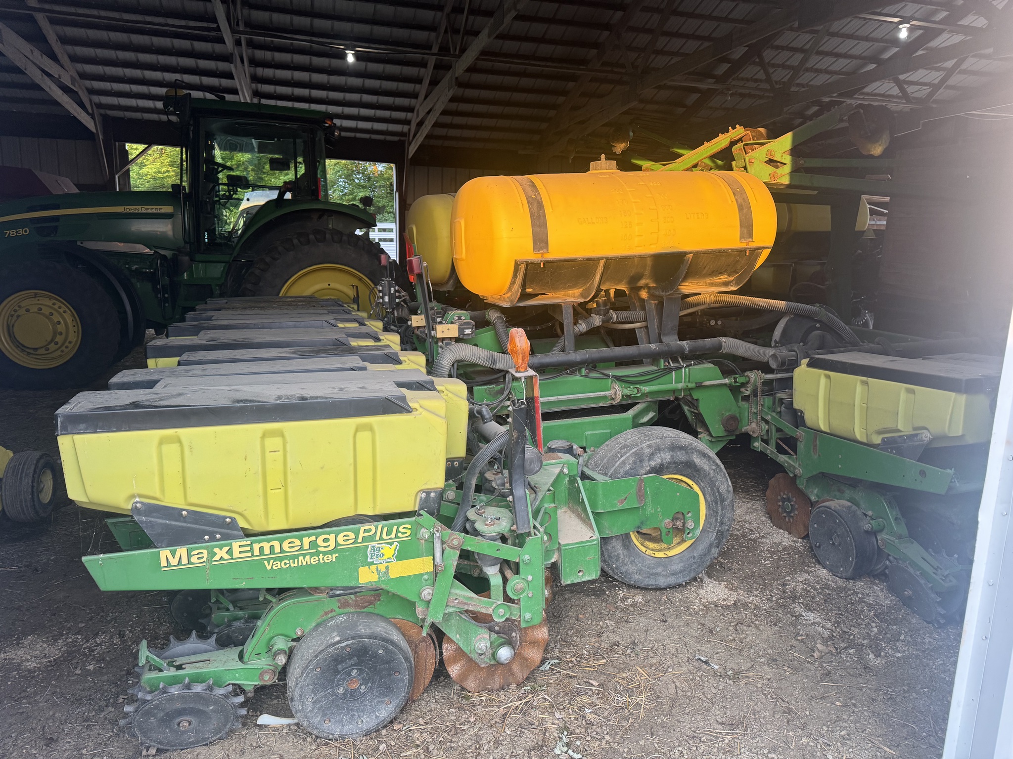 1999 John Deere 1780 Image 9