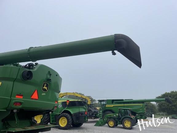 Photo of 2021 John Deere S770